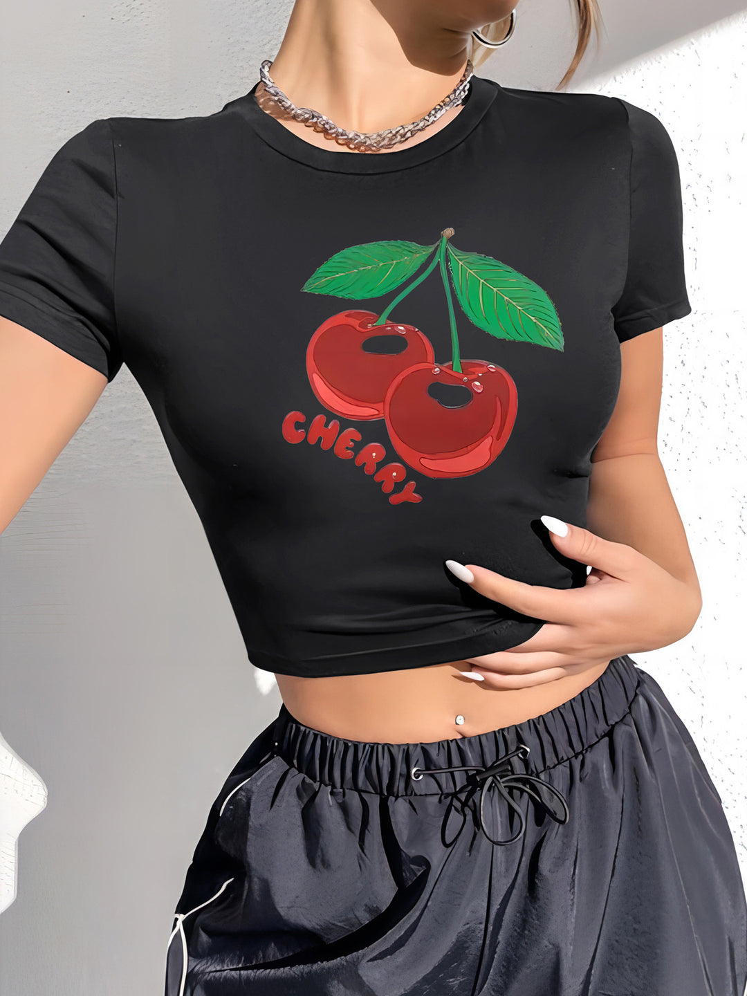 Damen Crop-T-Shirt mit fröhlichem Kirschmotiv EB