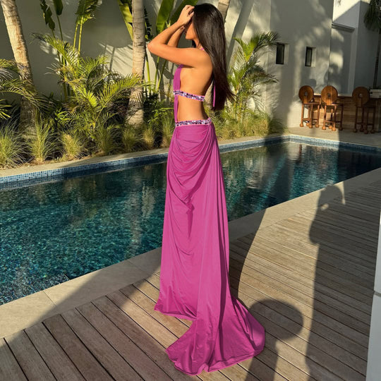 Damen Elegantes Abendkleid mit raffinierten Drapierungen und Spitzenakzenten EB