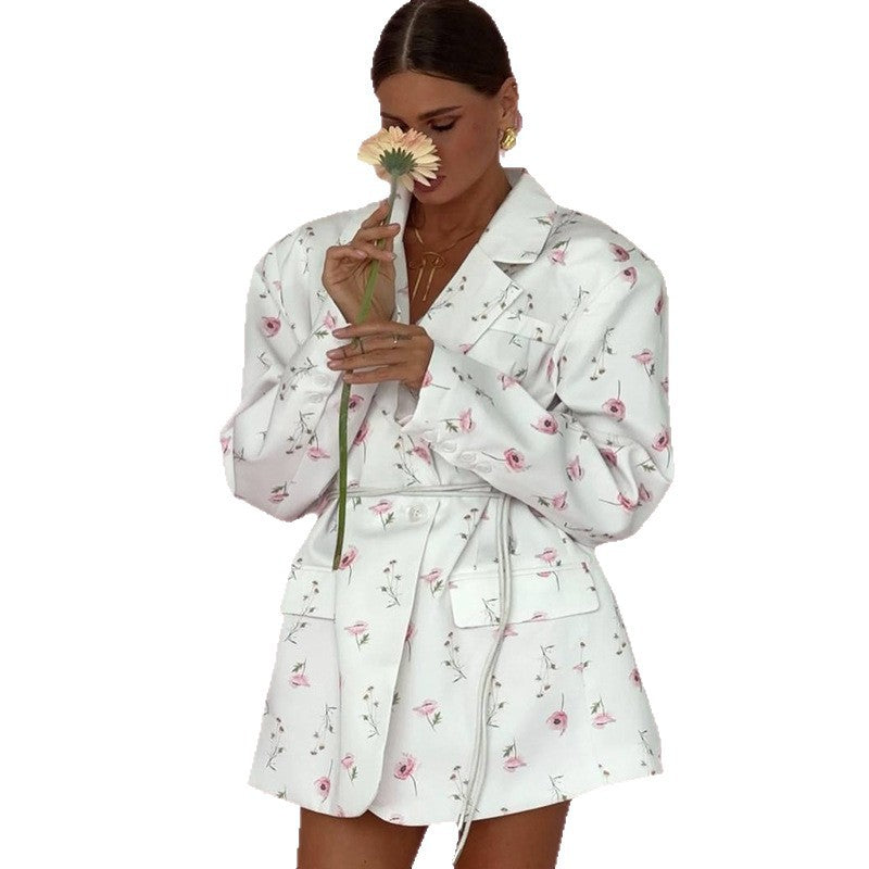 Damen eleganter Blazer-Kleid mit floralen Akzenten EB