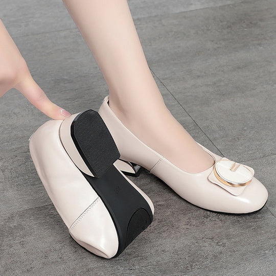 Damen elegante Ballerinas mit modischem Schmuckdetail und komfortablem Blockabsatz EB
