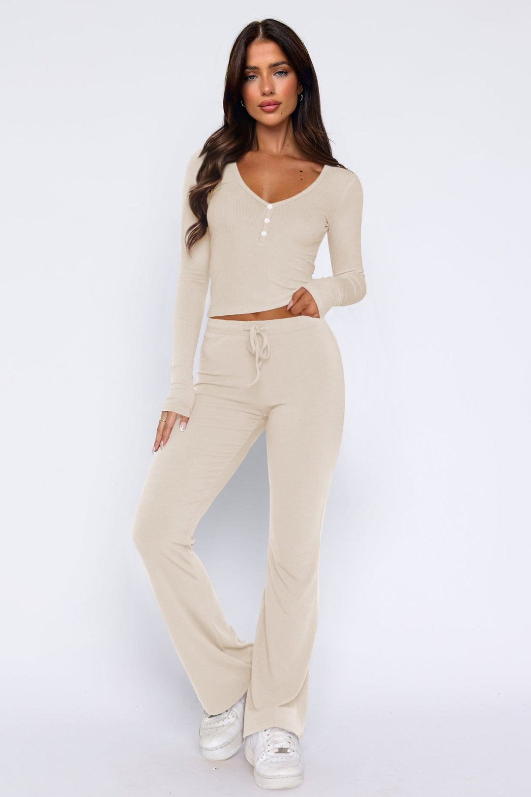EB | Damen Loungewear Satz mit Schlaghose und Crop Top