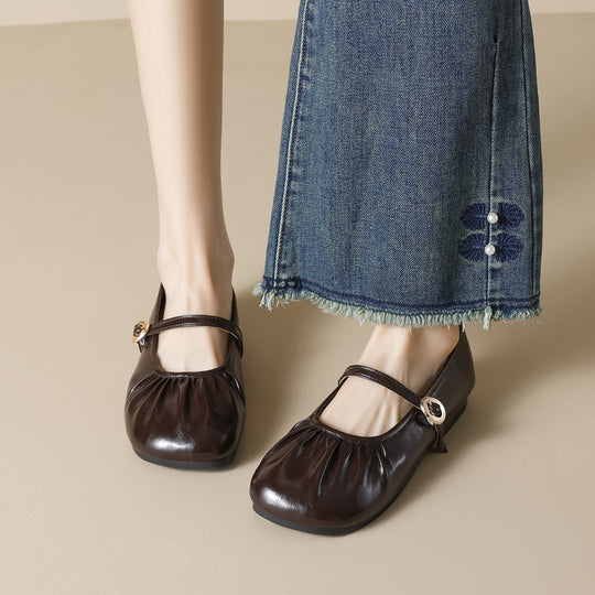 Damen Ballerinas mit modischem Riemchen und eleganter Faltenoptik EB