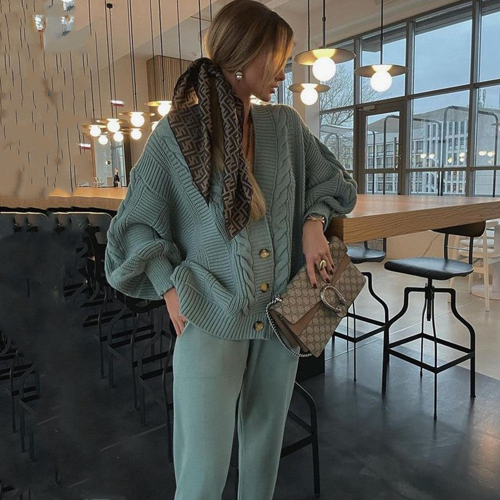Damen Grobstrickjacke mit V-Ausschnitt und Knöpfen EB