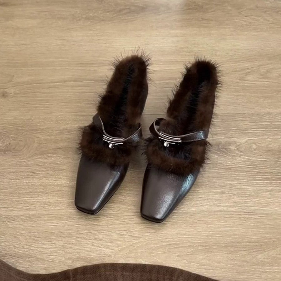Damen elegante Stiefeletten mit luxuriösem Fellbesatz und modischem Riemen EB