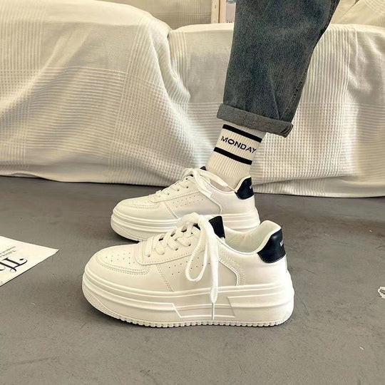 Damen Plateau Sneakers mit modernem Design und dicker Gummisohle EB