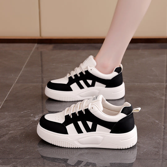 Damen Sportliche Sneaker mit gepolsterter Sohle und modischem Obermaterial EB