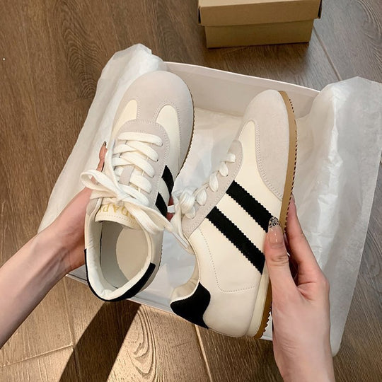 Damen Sportliche Sneaker mit elastischem Schnürsystem und rutschfester Sohle EB