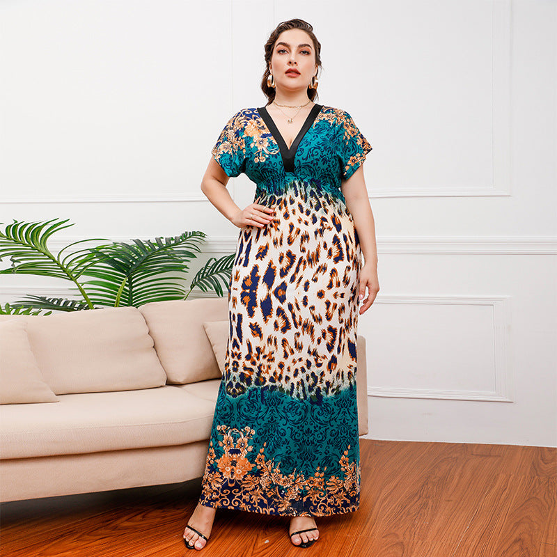 Damen Maxikleid mit elegantem Tierdruck und fließendem Schnitt EB
