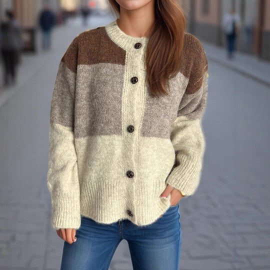 Damen Strickjacke mit knöpfbarem Design und modernen Farbschnitten EB