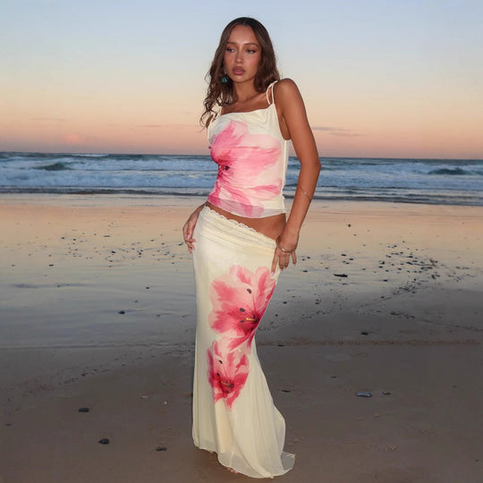 Damen Elegantes Blumenkleid mit fließendem Stoff und feinen Trägern EB