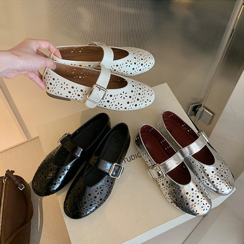 Damen Ballerinas mit floralen Lochmuster und verstellbarem Riemen EB