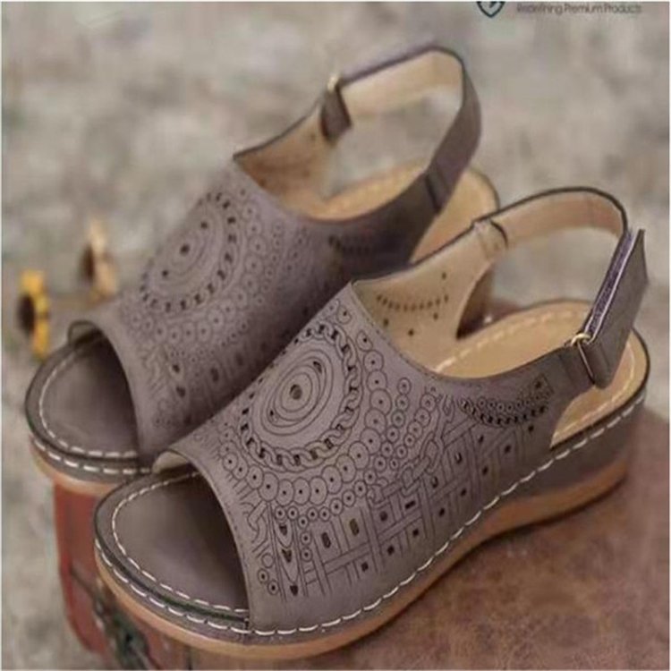 Damen Komfortable Sandalen mit modischem Cut-Out Design und anatomischem Fußbett EB