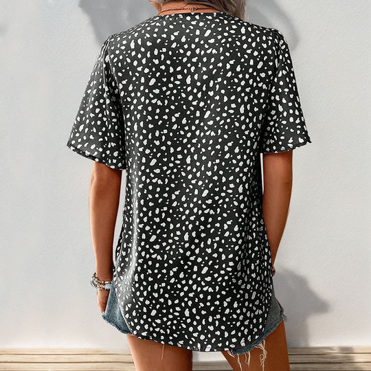 Damen V-Ausschnitt T-Shirt mit Leopardenmuster und fließendem Schnitt EB