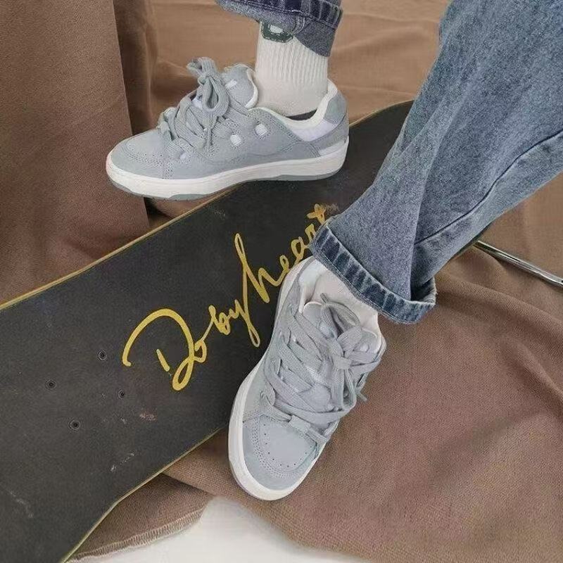Damen Sneakers mit innovativer Schnürtechnologie und atmungsaktiver Obermaterialstruktur EB