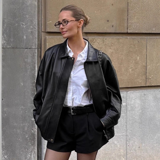 Damen Oversized Kunstlederjacke mit feinen Details und modischem Reißverschluss EB