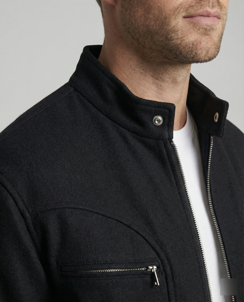 Herren lockere Wolloptik-Blousonjacke mit kurzem Stehkragen durchgehendem Reißverschluss und horizontalen Brusttaschen EB