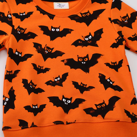 Jungen Sweatshirt mit fröhlichem Fledermaus- und Halloween-Design EB