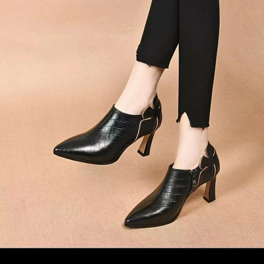 Damen elegante Absatzstiefel mit modischem Krokodil-Leder-Look und stilvollem Schnitt EB