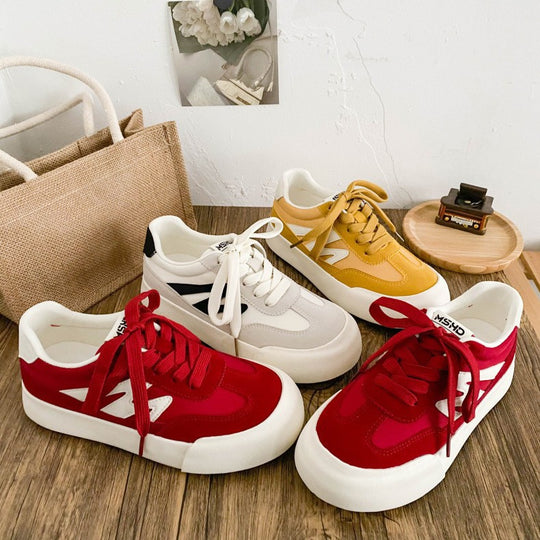 Damen Sneaker im sportlichen Retro-Look mit modischen Akzenten EB
