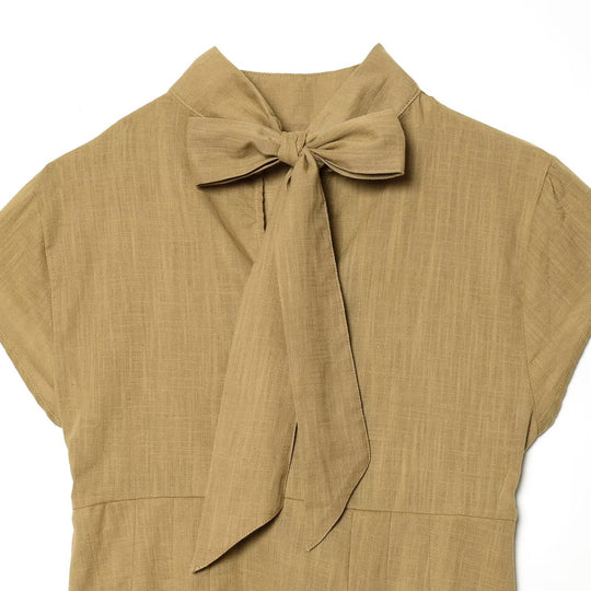Damen Blusenshirt mit elegantem Stehkragen und plissierten Details EB