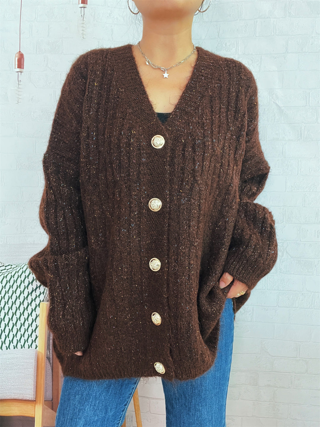 Damen Strickjacke mit luxuriöser Struktur und eleganten Knopfdetails EB