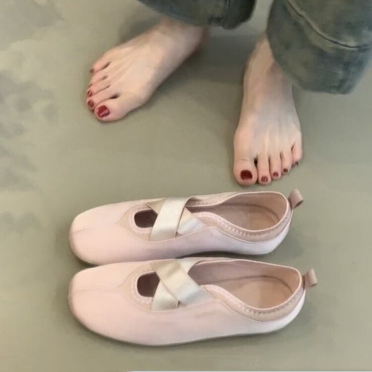 Damen elegante Ballerinas mit kreuzendem Riemen und komfortablem Fußbett EB