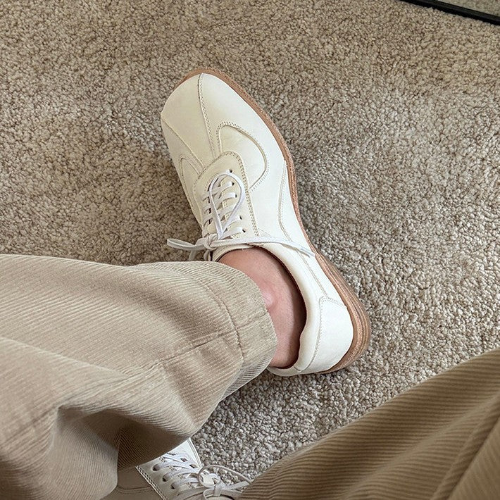 Damen Komfortable Schnürschuhe mit atmungsaktiver Innensohle und sportlichem Design EB