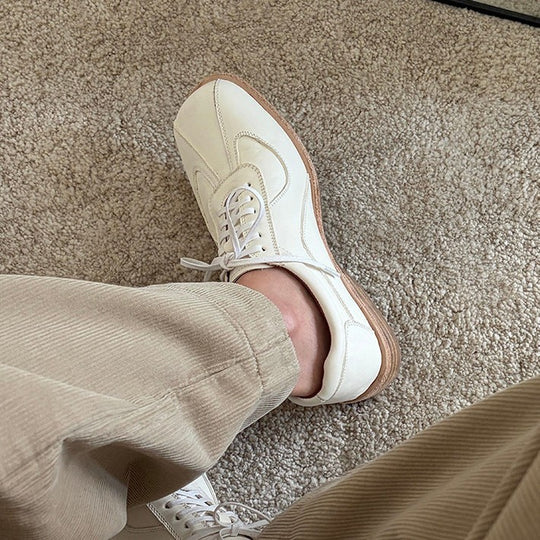 Damen Komfortable Schnürschuhe mit atmungsaktiver Innensohle und sportlichem Design EB