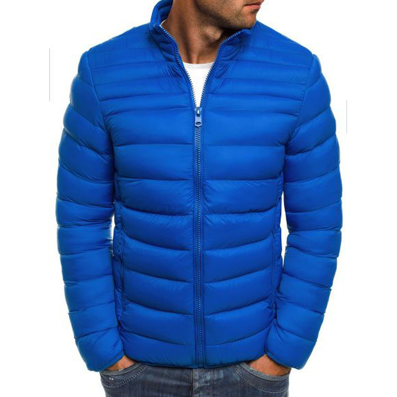 Herren modische Steppjacke mit hohem Kragen und seitlichen Reißverschlusstaschen EB