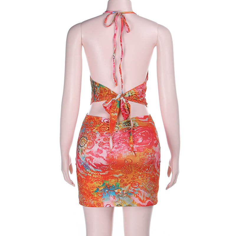 Damen verspieltes Minikleid mit floralem Design und verstellbaren Trägern EB