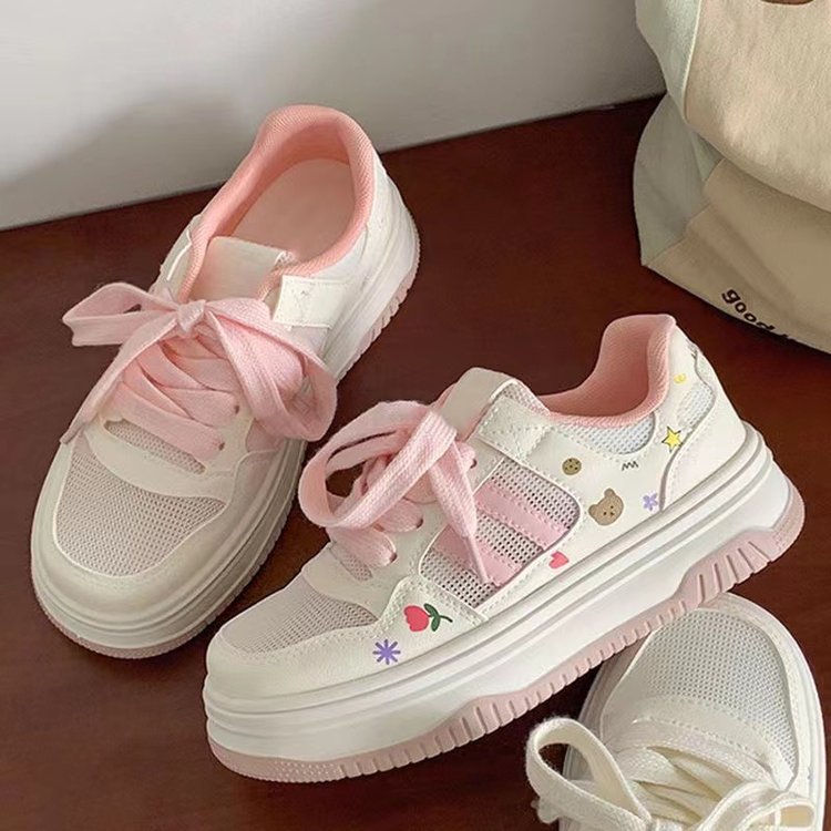 Damen Sneaker mit verspieltem Design und rutschfester Sohle EB