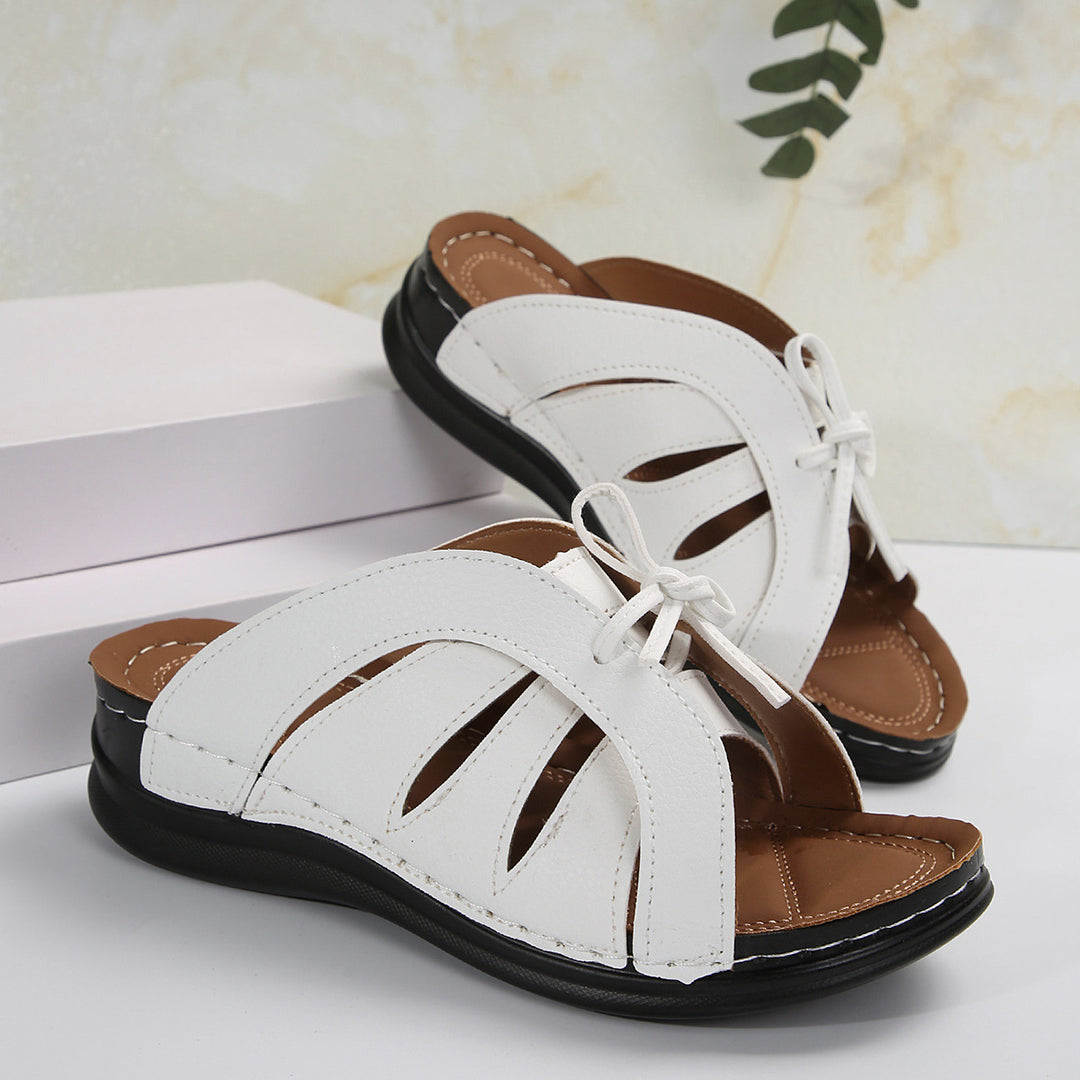 Damen Komfortable Fußbett-Sandalen mit verspieltem Design EB