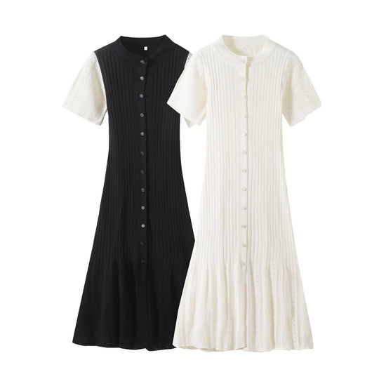 Damen knielanges Strickkleid mit eingeprägtem Muster und Knopfleiste EB
