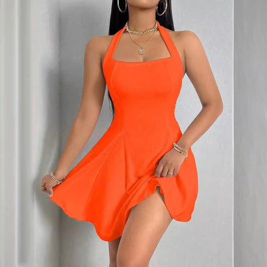Damen Sommerliches Neckholder Kleid mit fließendem Saum EB