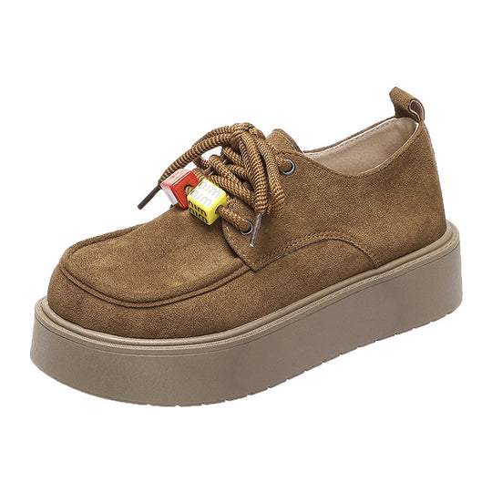Damen Plateau-Schnürschuhe aus Wildleder mit attraktiven Details EB