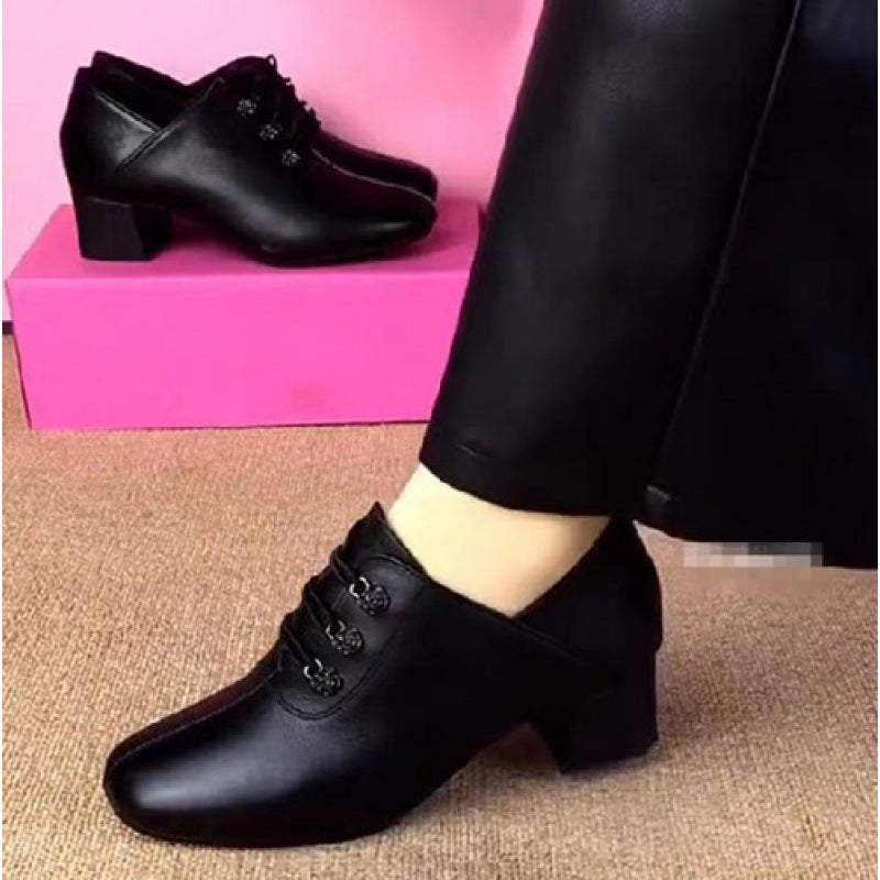 Damen elegante Schnürschuhe mit tiefem Blockabsatz und modischem Design EB