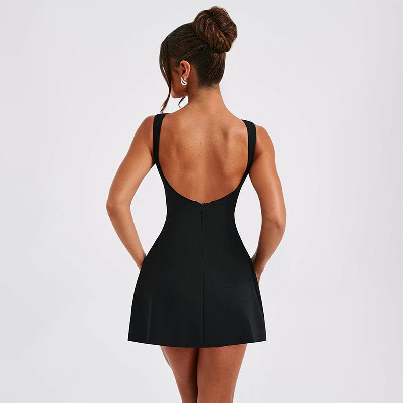 Damen Minikleid mit figurbetontem Schnitt und schwingendem Rock EB