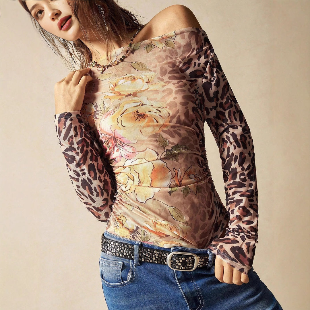 Damen nan figurbetontes Tüll-Longsleeve mit Animal- und Blumenprint, Carmen-Ausschnitt und seitlicher Raffung EB