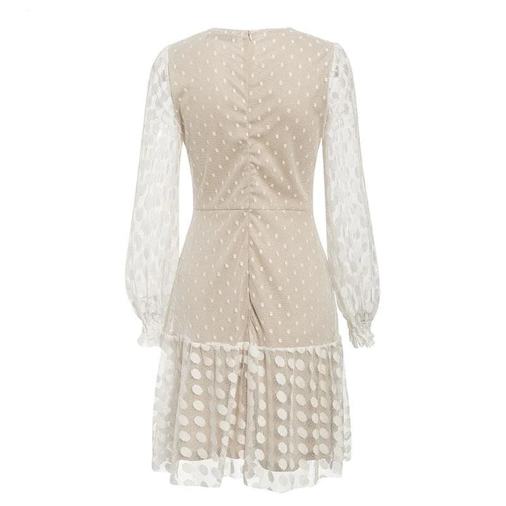 Damen luftiges Kleid mit transparenten Einsätzen und Rüschensaum EB