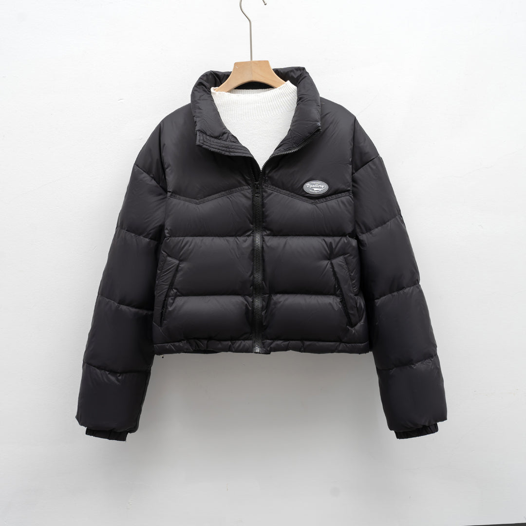 Damen modische kurz geschnittene Steppjacke mit hohem Kragen und praktischem Reißverschluss EB