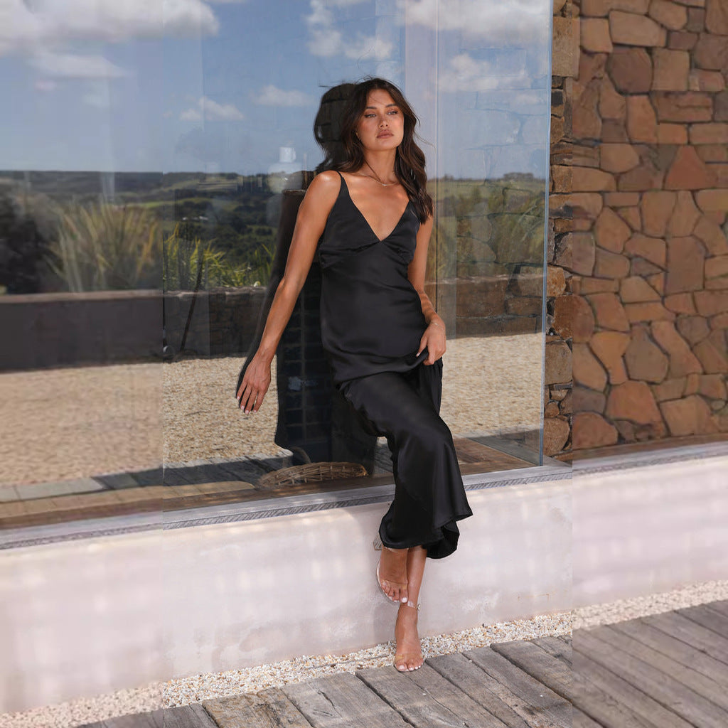 Damen Satin Maxikleid mit eleganter V-Form und fließendem Schnitt EB