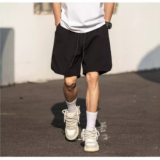 Herren sportliche Shorts mit elastischem Bund und verstellbarem Zugband EB