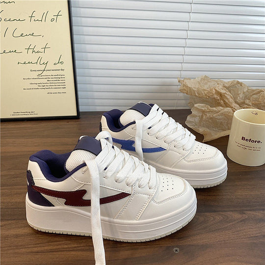 Damen modische Plateau Sneakers mit einzigartigem Schnitt EB