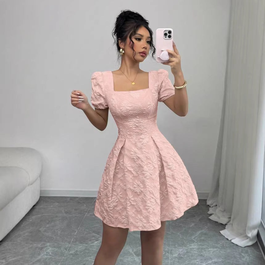 Damen Minikleid mit strukturiertem Blumendesign und Puffärmeln EB