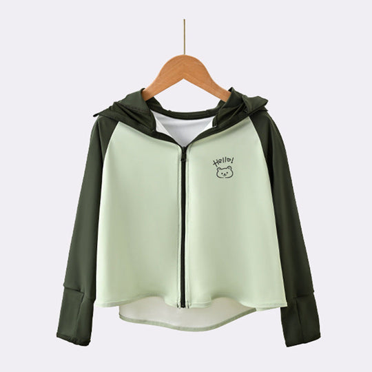 Damen leichte Sportjacke mit Kapuze und dezentem Motiv EB
