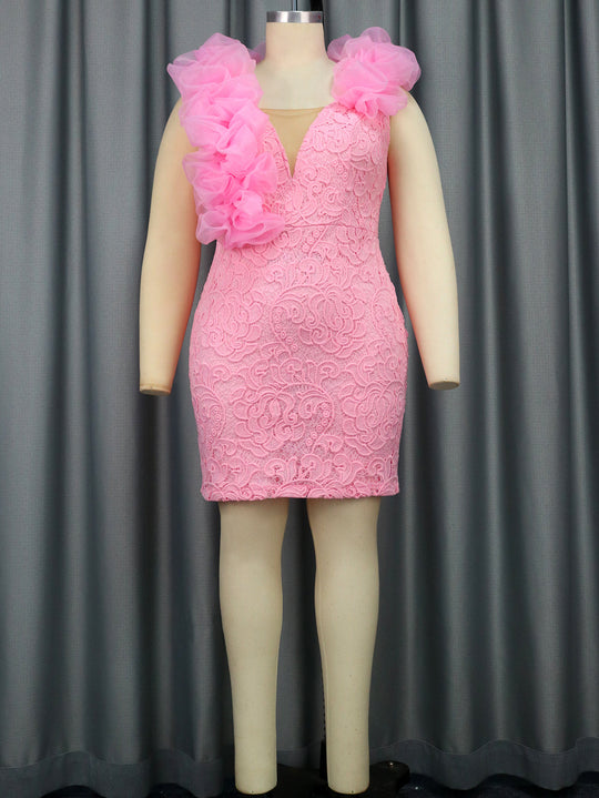 Damen Minimal Kleid mit luxuriöser Spitzenstickerei und Rüschen EB