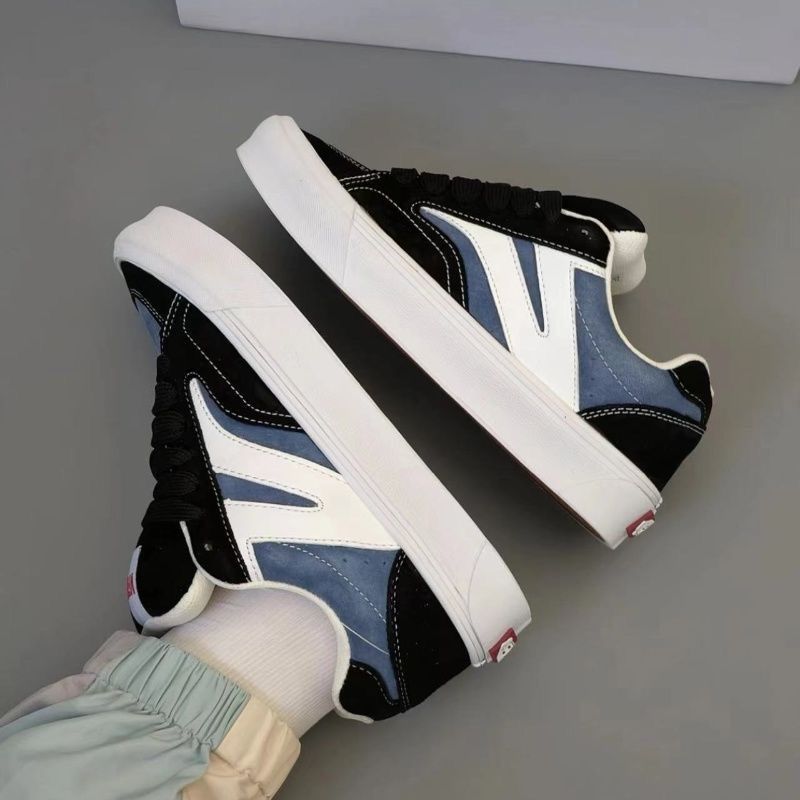 Damen sportive Sneakers im Retro-Stil mit weichem Innenfutter EB