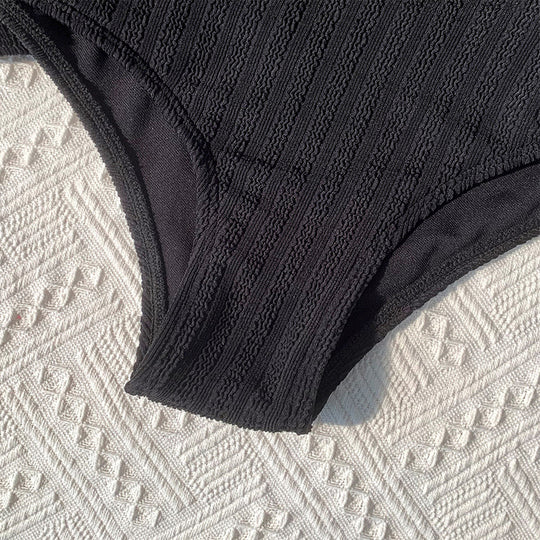 Damen Crop-Top Bikini-Set mit modernem Rippendesign EB