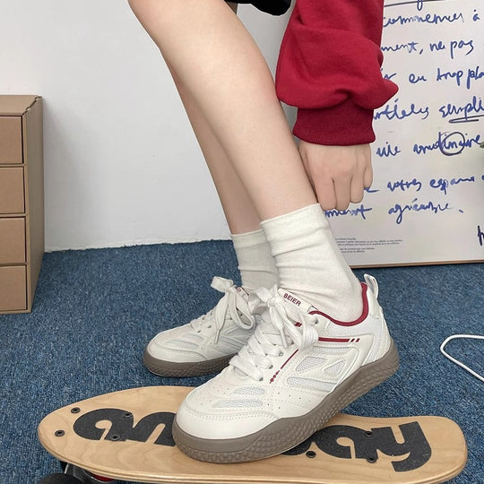 Damen Sportliche Sneaker mit atmungsaktiver Netzstruktur und rutschfester Sohle EB