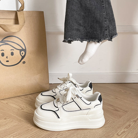 Damen Sportliche Plateau Sneaker mit ausgeprägter Dämpfung und modischem Design EB